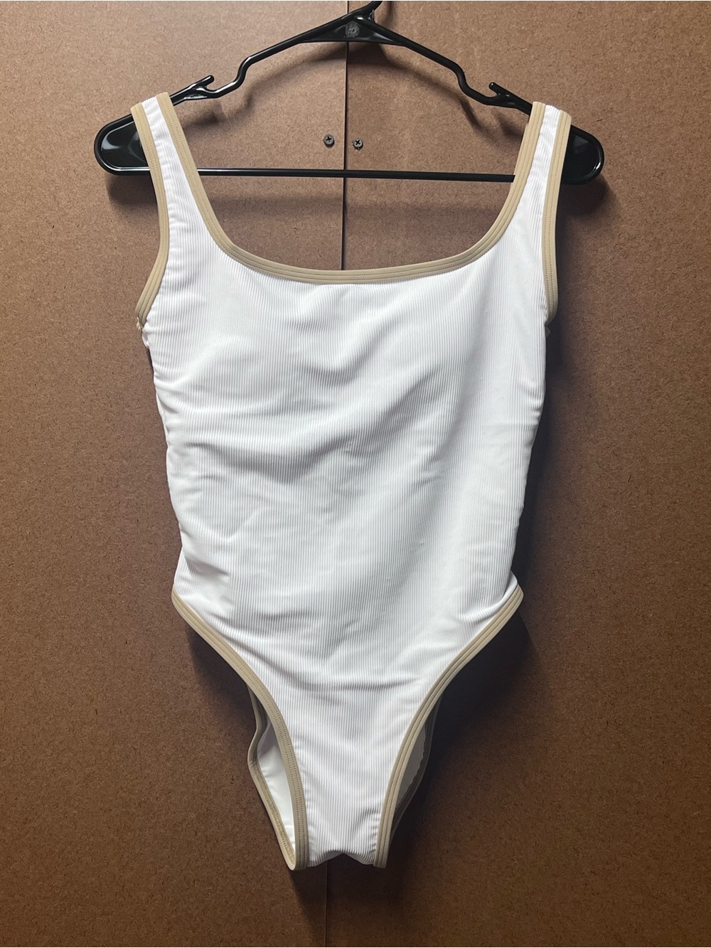 NWT- LainSnow Ocean Isle One Piece Coconut White Ribbed Swimsuit Sz M